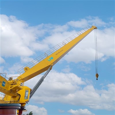 50 tonni fikseeritud boomikraana